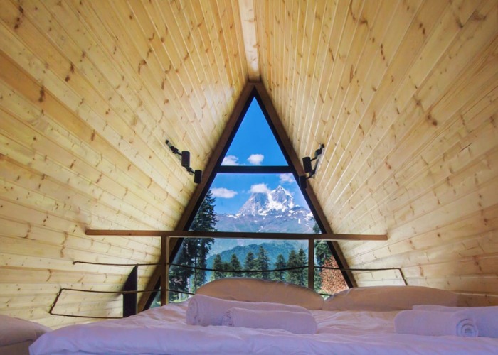 Mountainside Airbnbs You NEED To Add To Your Bucket List